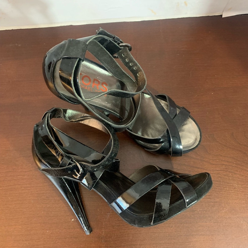 Michael Kors strappy black patent sandals size 8.5